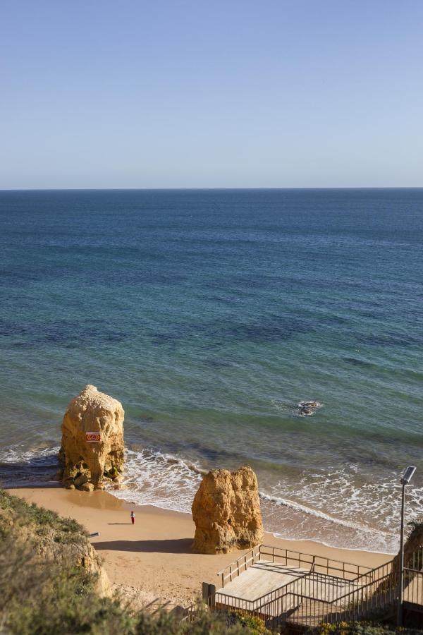 Apartment In Praia Da Rocha With A-C, Terrace In Portimão Eksteriør bilde